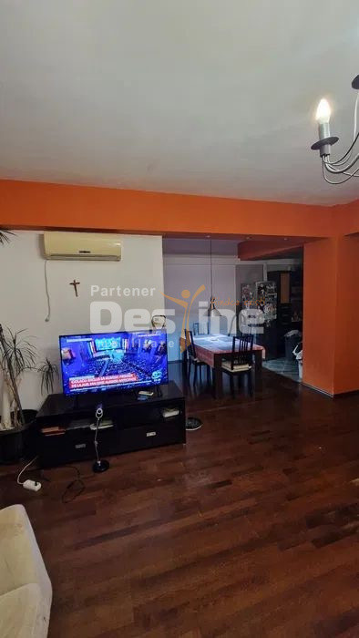 13 Septembrie | 2 camere | 85mp | dec | et 3 | bloc 2008 | 150.000 euro