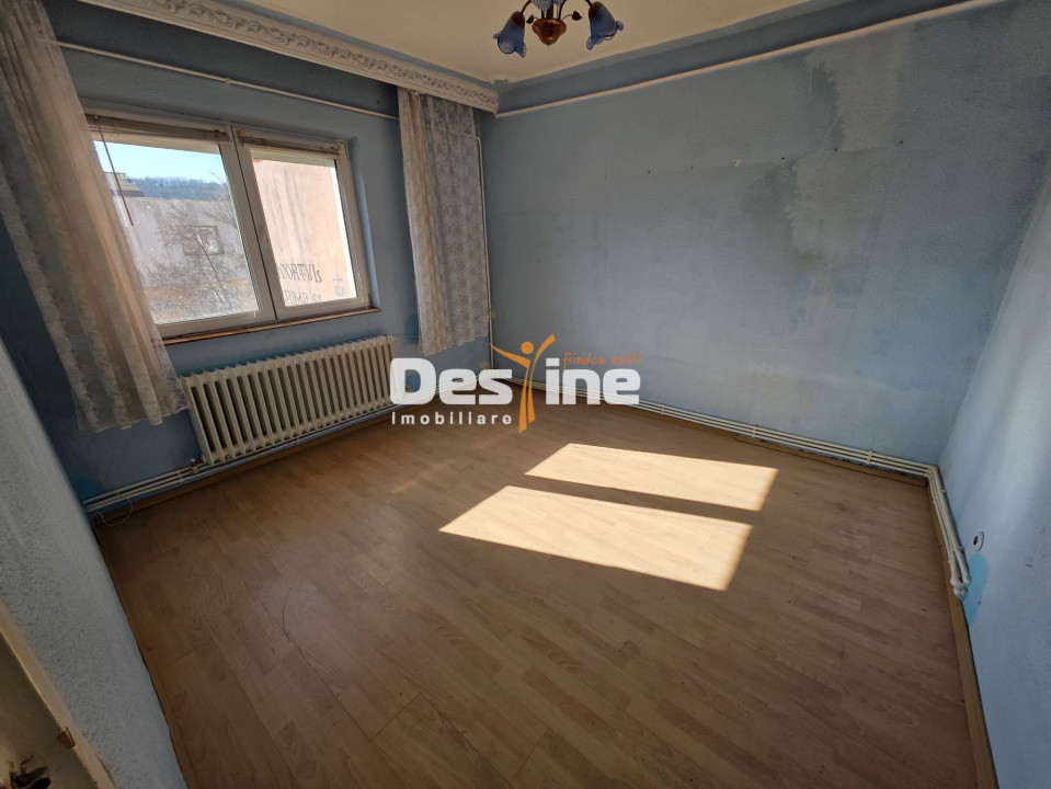 APARTAMENT 2 CAMERE, DECOMANDAT,  MIRCEA CEL BATRAN, 69.990 EURO