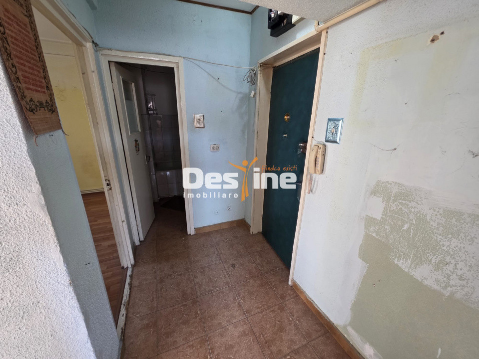 APARTAMENT 2 CAMERE, DECOMANDAT,  MIRCEA CEL BATRAN, 69.990 EURO
