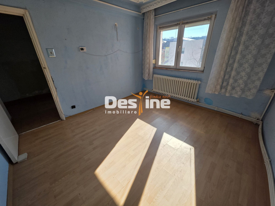 APARTAMENT 2 CAMERE, DECOMANDAT,  MIRCEA CEL BATRAN, 69.990 EURO