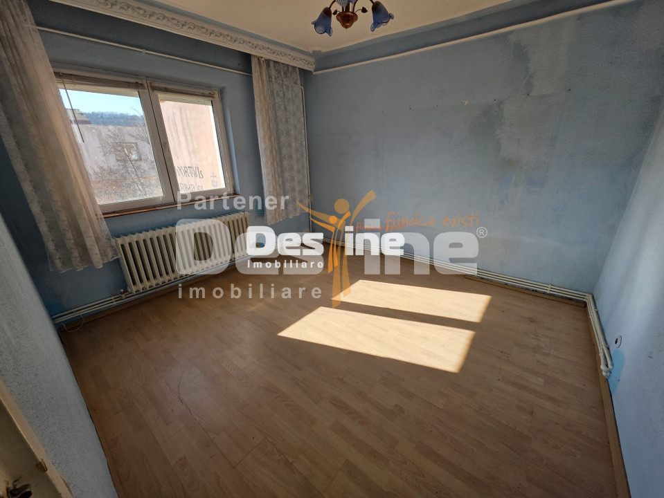 APARTAMENT 2 CAMERE, DECOMANDAT,  MIRCEA CEL BATRAN, 69.990 EURO