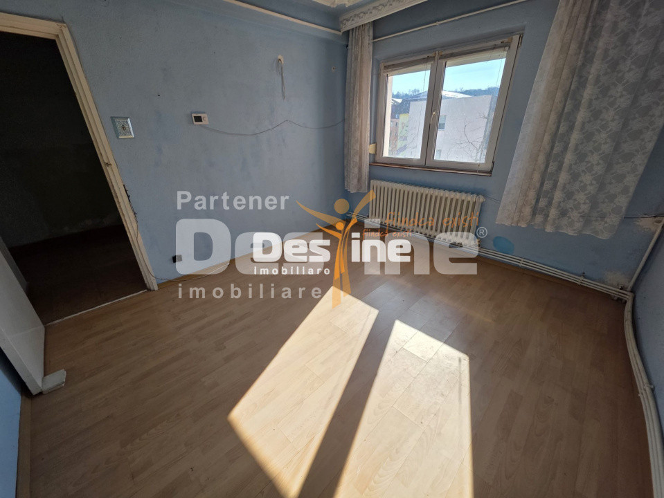 APARTAMENT 2 CAMERE, DECOMANDAT,  MIRCEA CEL BATRAN, 69.990 EURO
