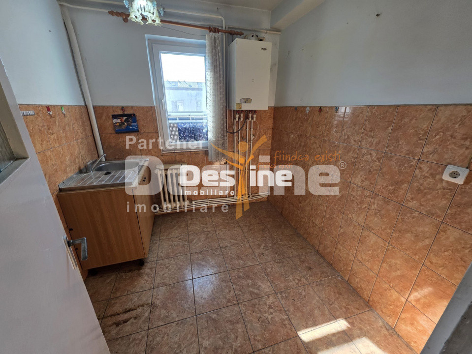 APARTAMENT 2 CAMERE, DECOMANDAT,  MIRCEA CEL BATRAN, 69.990 EURO