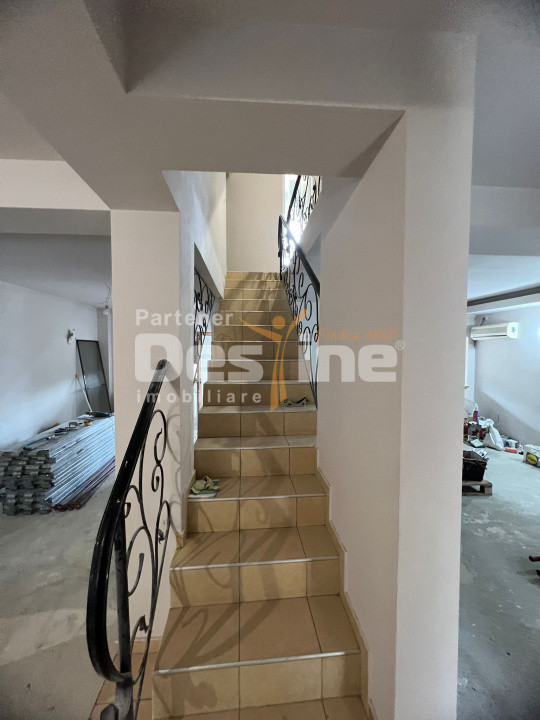 Pipera - Vilă duplex 6 camere și 4 băi 