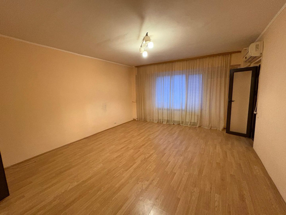 Panduri | 3 camere | 78mp | et 8 | 170.000 euro