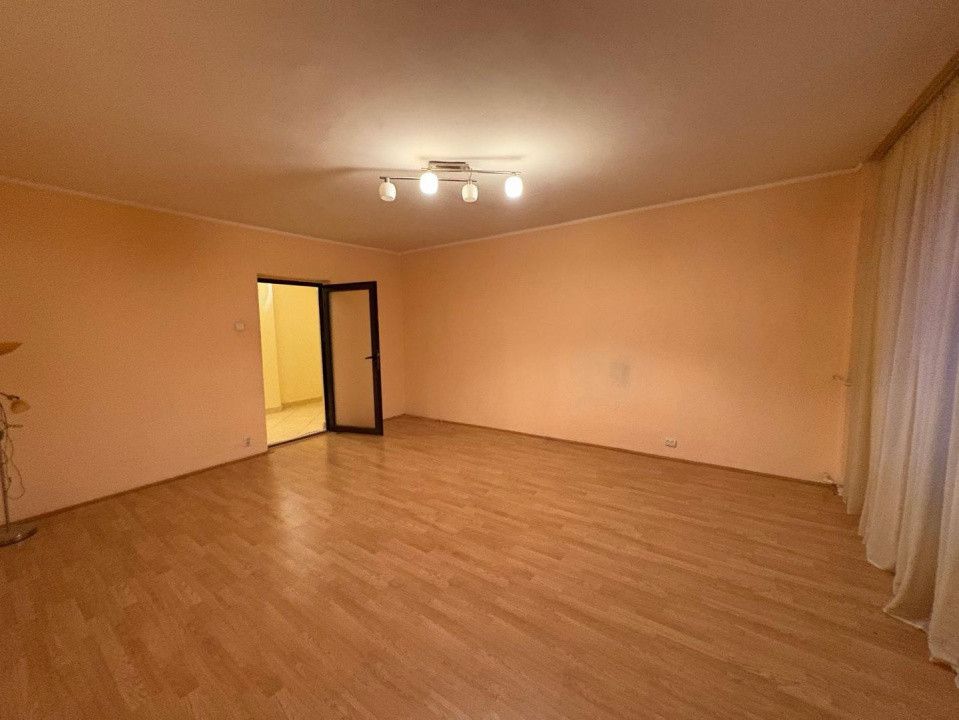 Panduri | 3 camere | 78mp | et 8 | 170.000 euro