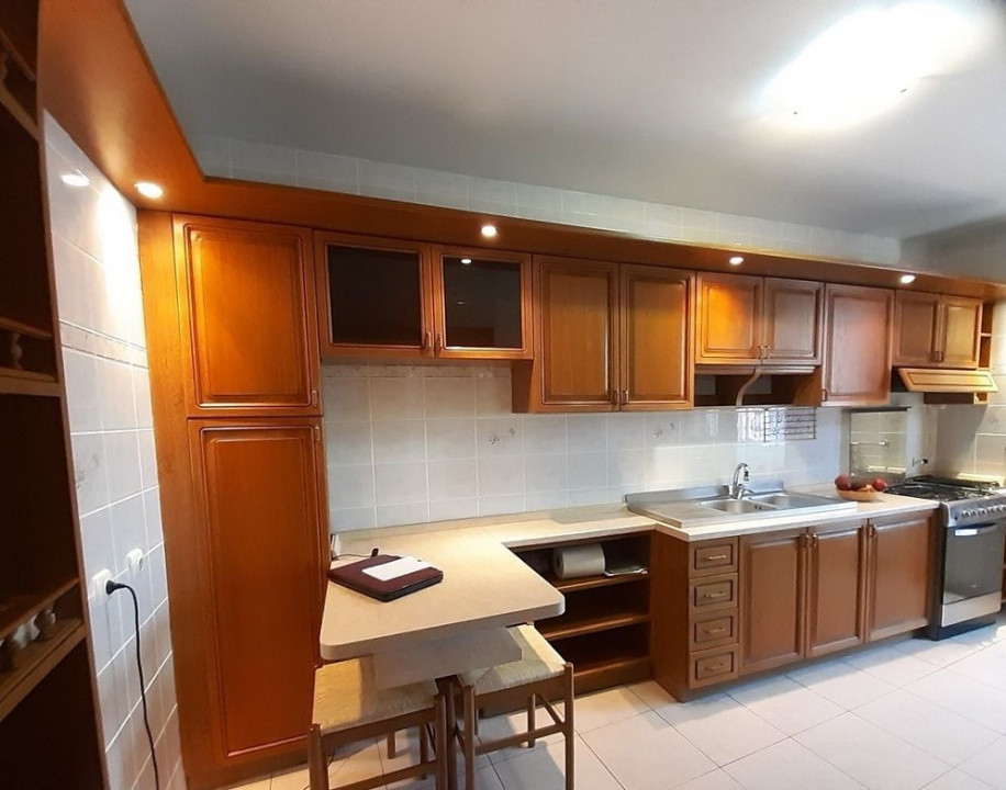 Cotroceni | 3 camere | 126mp | dec | et 1+2 | 450.000 euro