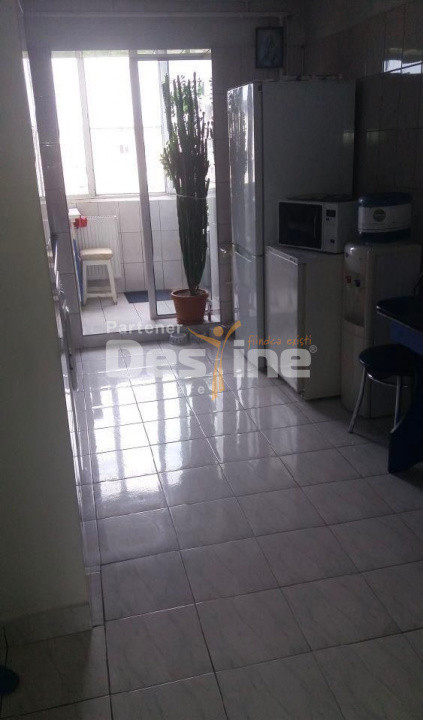 Rahova | 3 camere | 75mp | dec | et 8 | 90.000 euro