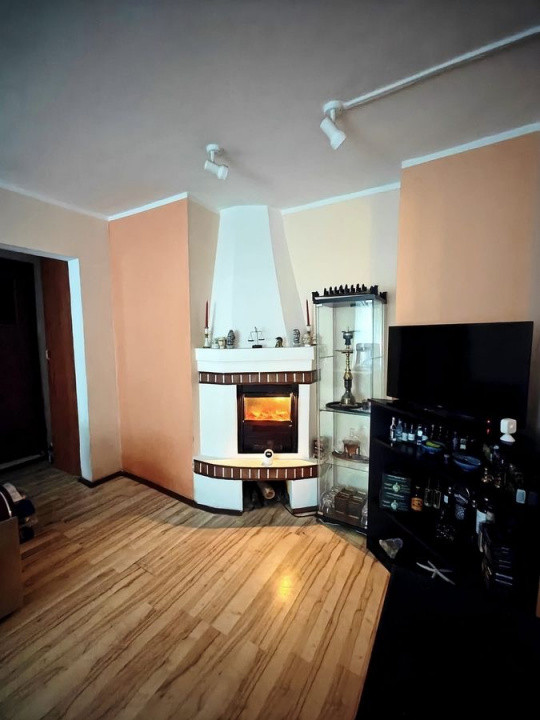 Bârcǎ | 3 camere | 64mp | centrala proprie | loc parcare | 120.000 euro