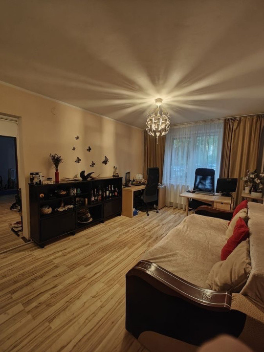 Bârcǎ | 3 camere | 64mp | centrala proprie | loc parcare | 120.000 euro