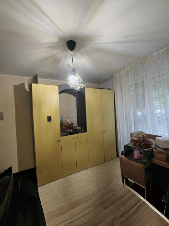 Bârcǎ | 3 camere | 64mp | centrala proprie | loc parcare | 120.000 euro