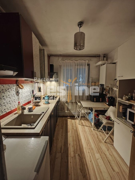 Bârcǎ | 3 camere | 64mp | centrala proprie | loc parcare | 120.000 euro