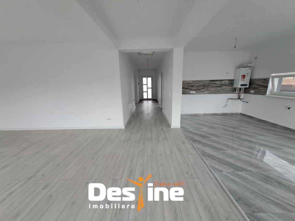 Casa P+POD, 4 CAMERE 135 MP, MIROSLAVA