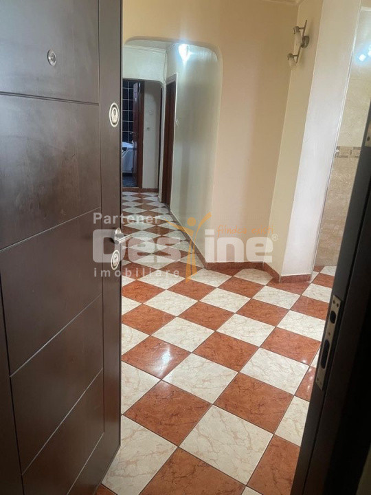  Piața Rahova | 3 camere | 70mp | et 1 | centrala proprie | 125.000 euro