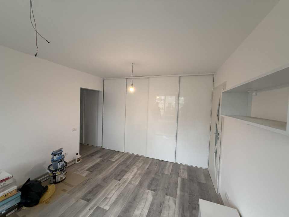 3 Camere I Bloc anvelopat I Complet renovat I Metrou 5 minute