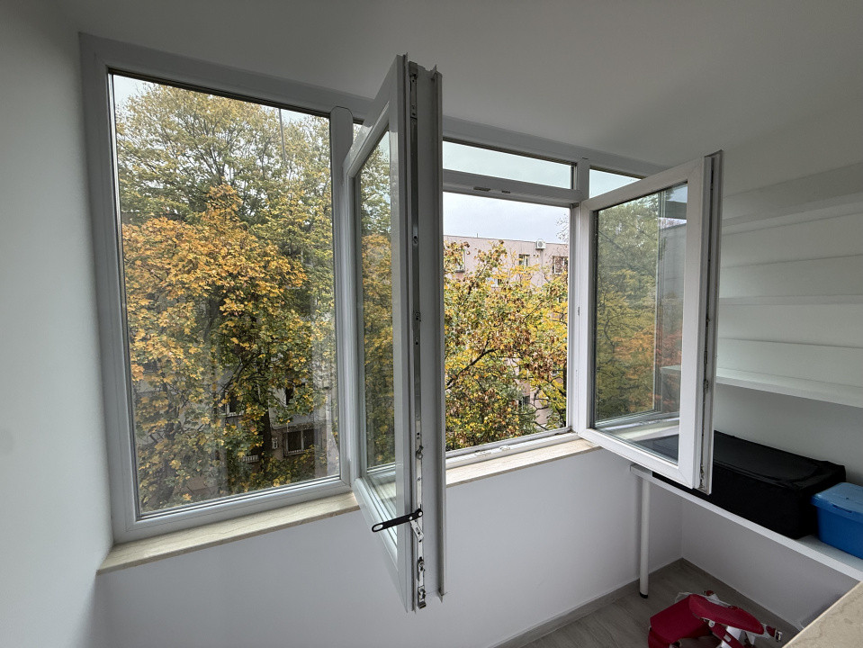 3 Camere I Bloc anvelopat I Complet renovat I Metrou 5 minute