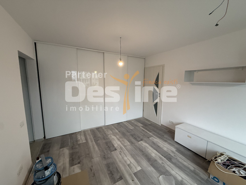 3 Camere I Bloc anvelopat I Complet renovat I Metrou 5 minute