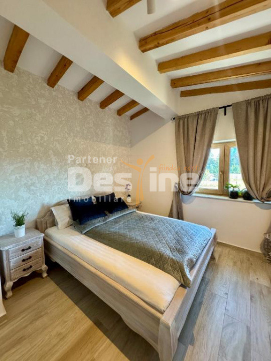 Casa cu 4 camere 160 mp + curte 250 mp, parcare, pet friendly, zona Tractorul 