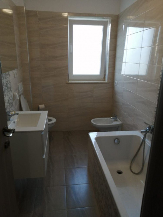 Apartament cu 2 camere, suprafata de 62mp si loc de parcare in zona Isaran