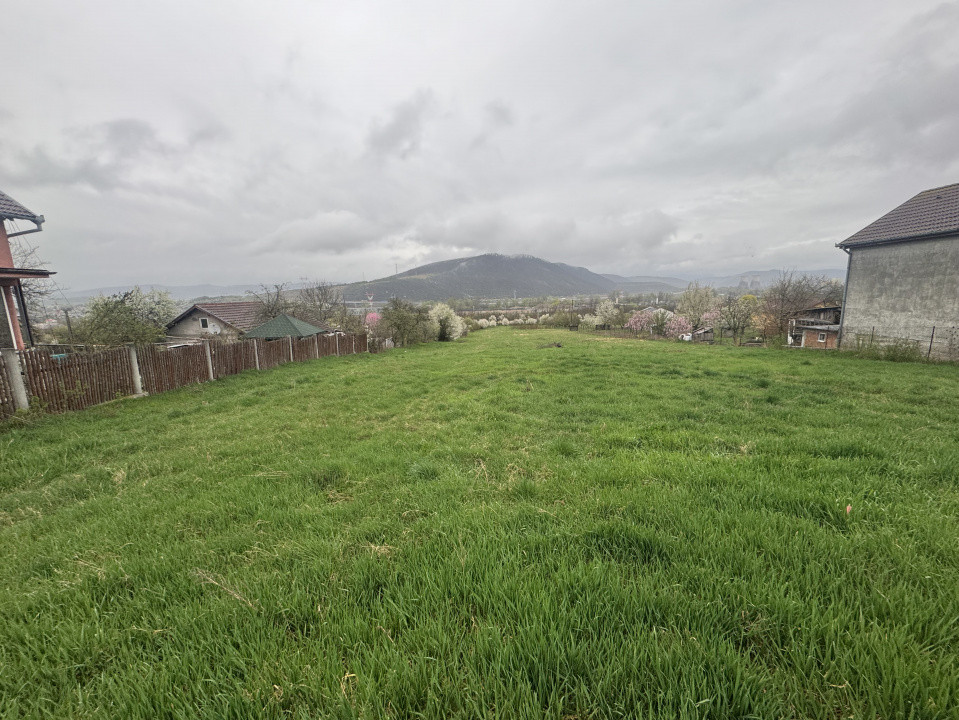 Teren intravilan, în Vetel, loc de casa, schimb cu apartament