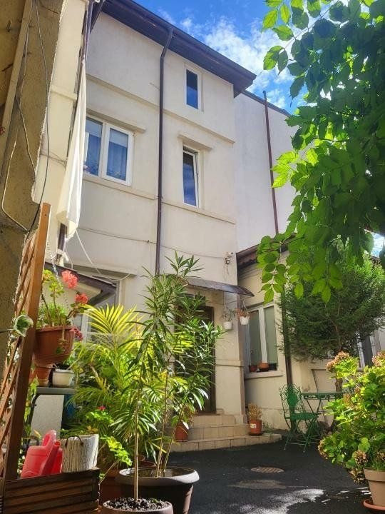 13 Septembrie | vila multi-unitati stradala | business opportunity 730.000 euro