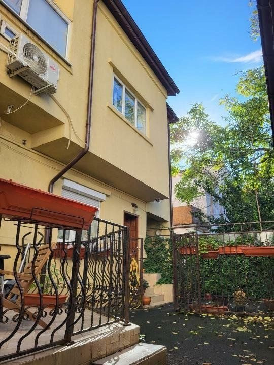 13 Septembrie | vila multi-unitati stradala | business opportunity 730.000 euro