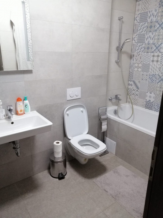 Apartament 2 camere decomandat, etaj intermediar, loc de parcare, Kasper Coresi 