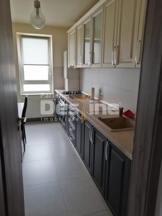 Apartament 2 camere decomandat, etaj intermediar, loc de parcare, Kasper Coresi 