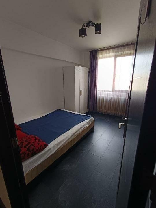 Tineretului | 3 camere | dec | et 10 | mobilat/utilat | 129.000 euro