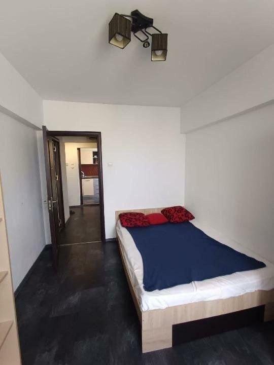 Tineretului | 3 camere | dec | et 10 | mobilat/utilat | 129.000 euro