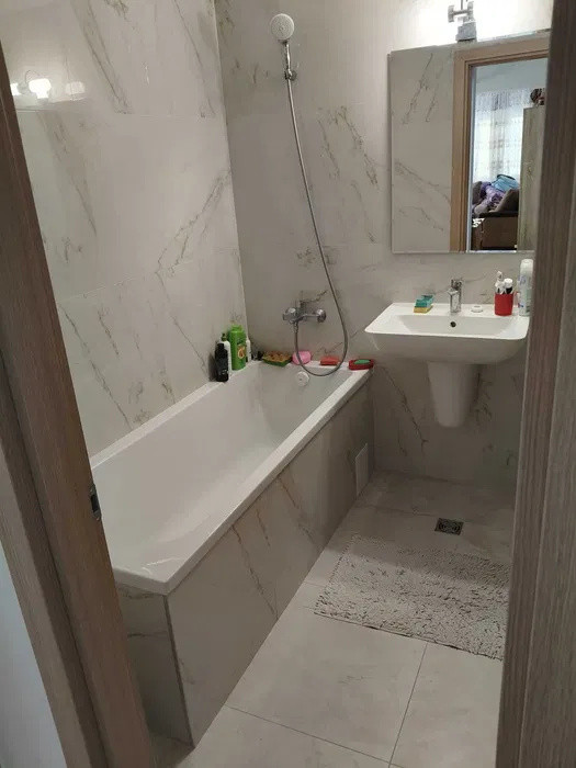 Apartament 2 camere 53 mp, etajul 1, boxa la subsol, Tractorul - Coresi 