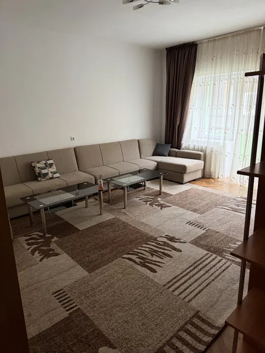 Apartament cu 2 camere, suprafata generoasa de 90mp si loc de parcare, Central