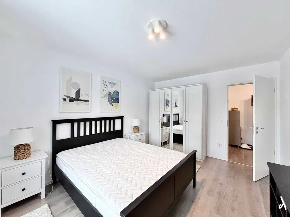 Studio la etaj intermediar, cu balcon si loc de parcare, situat in Kasper Coresi