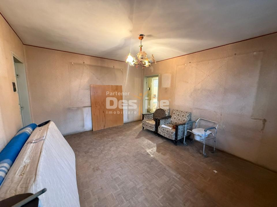 3 camere I 75mp I etaj 3/9 I 3 balcoane I Crangasi - necesita renovare