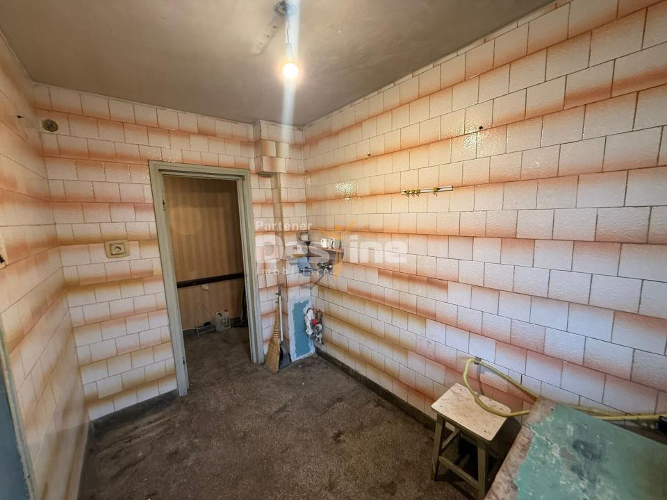 3 camere I 75mp I etaj 3/9 I 3 balcoane I Crangasi - necesita renovare