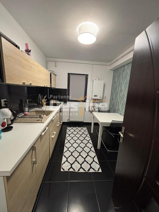 Vand apartament 2 camere 74000 euro+Loc de parcare inclus in pret