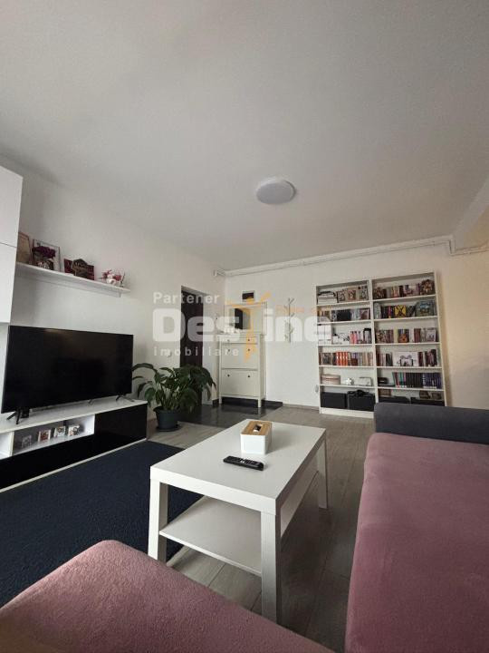 Vand apartament 2 camere 74000 euro+Loc de parcare inclus in pret