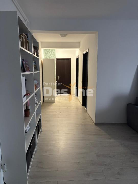 Vand apartament 2 camere 74000 euro+Loc de parcare inclus in pret
