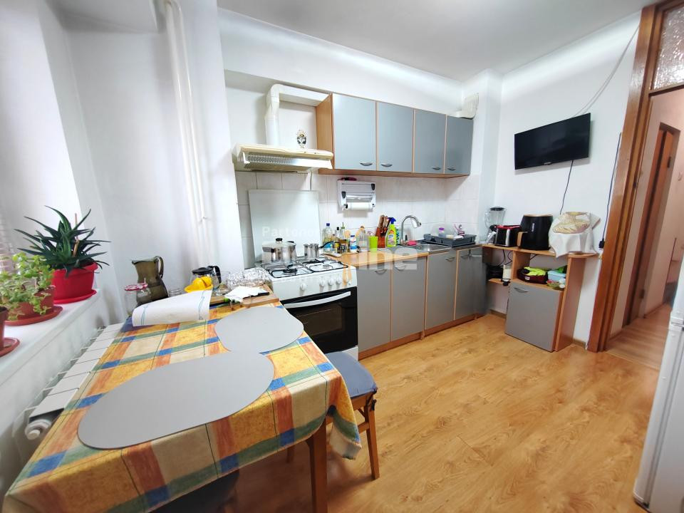 Apartament 2c 64,20mp DECOMANDAT la bulevard, etaj intermediar - Frumoasa