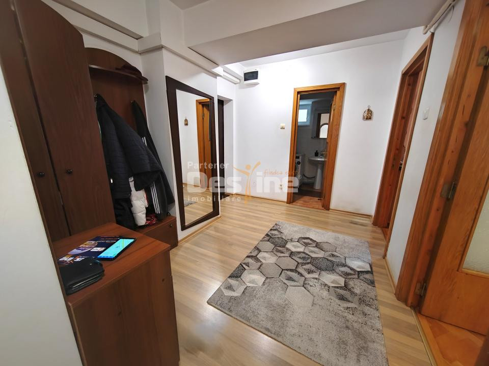 Apartament 2c 64,20mp DECOMANDAT la bulevard, etaj intermediar - Frumoasa