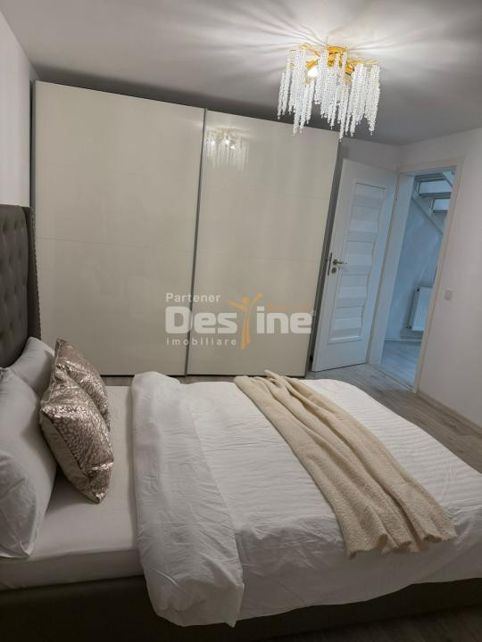 Penthouse 120 mp, loc de parcare inclus, pet friendly, in cartierul Tractorul