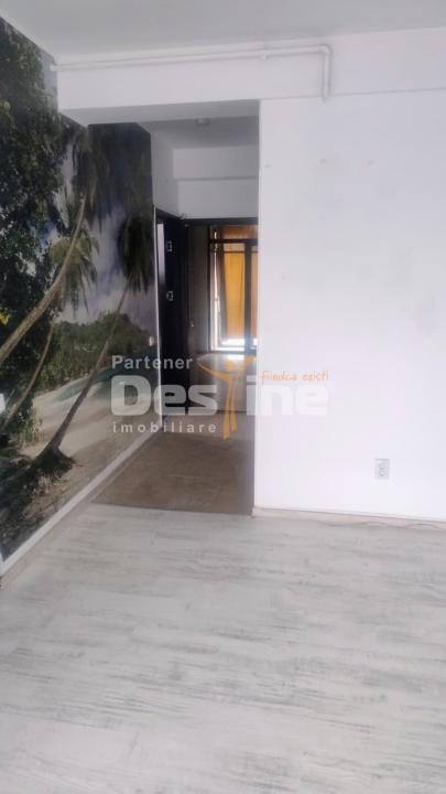 Vand apartament 2 camere 55000 euro+loc de parcare inclus