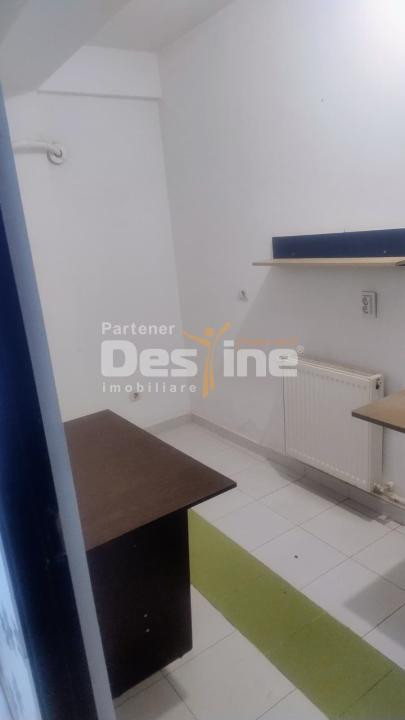 Vand apartament 2 camere 55000 euro+loc de parcare inclus