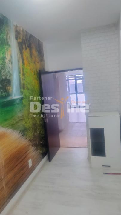 Vand apartament 2 camere 55000 euro+loc de parcare inclus