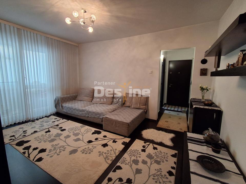 Apartament 3 Camere Semiecomandat - Dacia