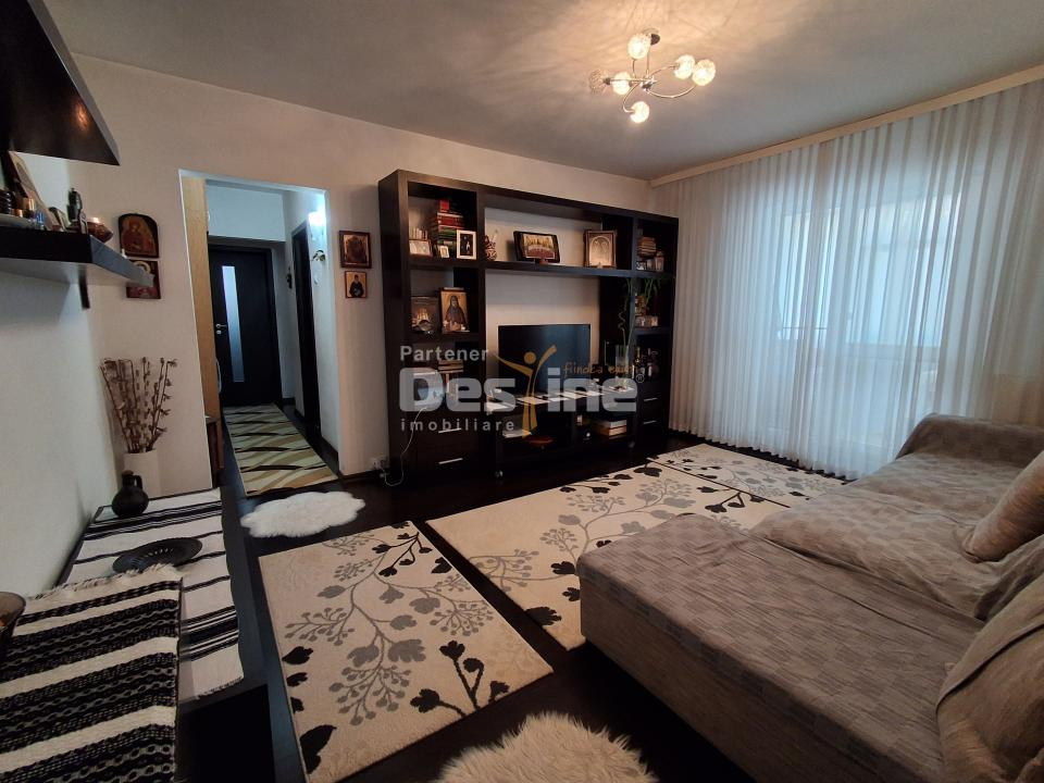 Apartament 3 Camere Semiecomandat - Dacia