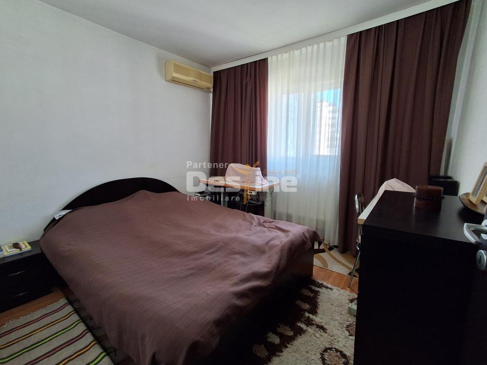 Apartament 3 Camere Semiecomandat - Dacia
