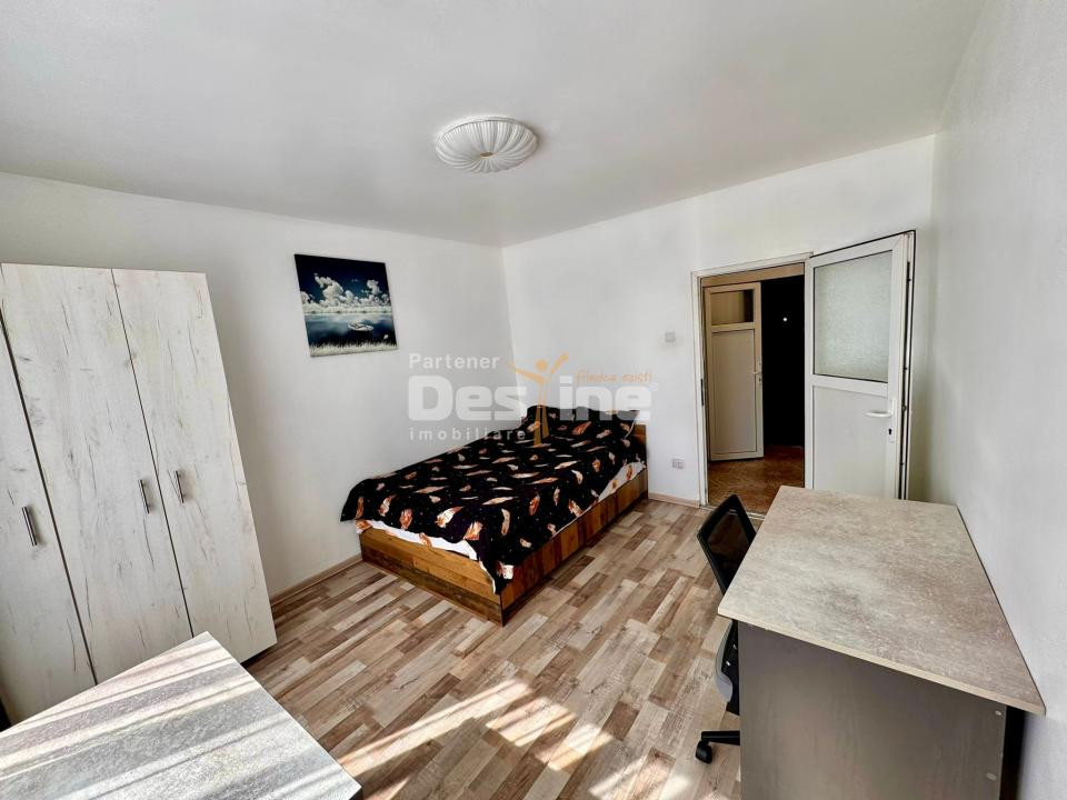 Garsoniera nedecomandata, recent renovata, parter, mobilata, utilata.