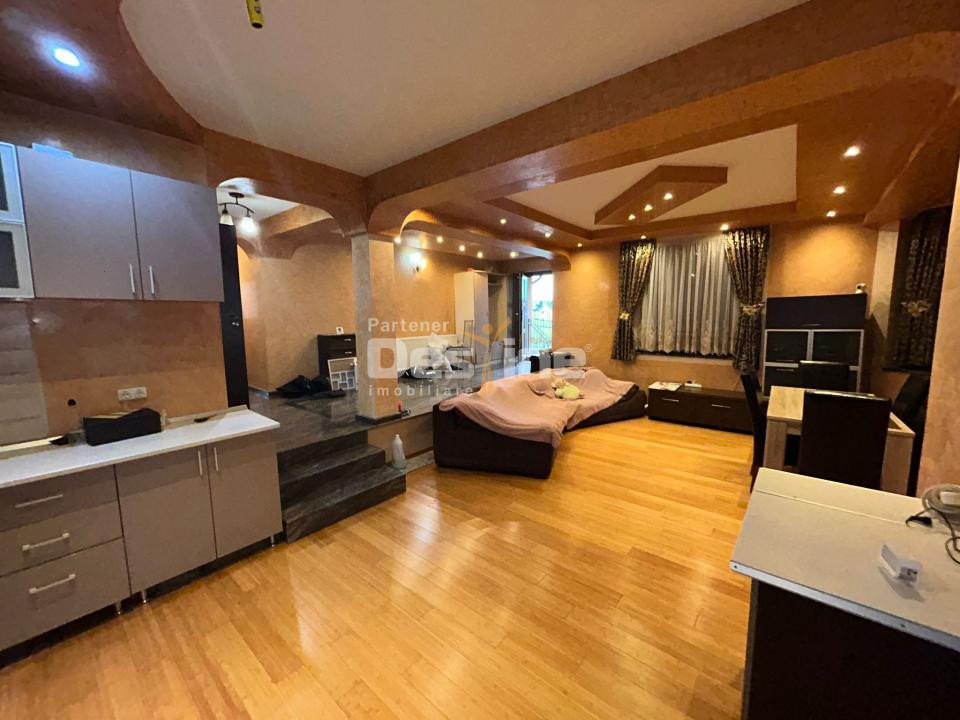 Casa cu piscina Fermelor 840mp teren  285.000€ 