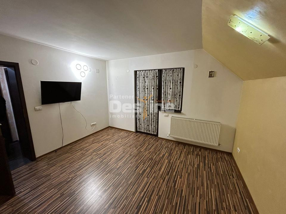 Casa cu piscina Fermelor 840mp teren  285.000€ 